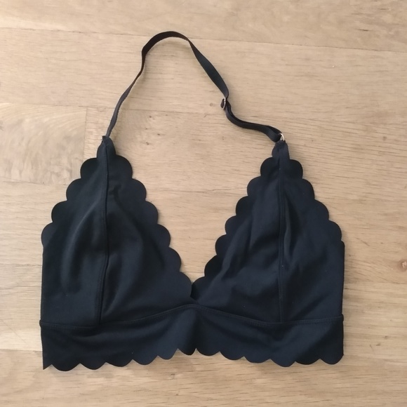 Urban Outfitters Other - Out From Under Scalloped Halter Bralette